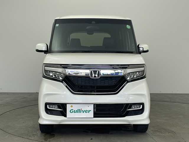 ホンダ Ｎ ＢＯＸ カスタム G L ターボ ホンダセンシング 兵庫県 2017(平29)年 5.5万km プレミアムホワイトパールⅡ ・ワンオーナー車/・Honda SENSING/・衝突軽減ブレーキ/・前後誤発進抑制機能/・歩行者事故低減ステアリング/・路外逸脱抑制機能/・アダプティブ・クルーズ・コントロール/・車線維持支援システム/・オートハイビーム/・先行車発進お知らせ機能/・標識認識機能/・ナビ装着用スペシャルパッケージ/・ビルトインETC車載器/・純正8インチSDナビ/CD/DVD/SD/フルセグ/BT/・バックカメラ/・両側パワースライドドア/・パドルシフト/・ハーフレザーシート/・9灯式フルLEDヘッドライト(マルチリフレクタータイプ)/・LEDフォグライト＋クロームメッキフォグライトガーニッシュ/・シーケンシャルターンシグナルランプ/・チップアップ＆ダイブダウン機構付スライドリアシート/・360°スーパーUV・IRカットパッケージ/・オートリトラミラー/・プラズマクラスター技術搭載フルオート・エアコンディショナー/・前席用i-サイドエアバッグシステム＋サイドカーテンエアバッグシステム(前席/後席対応)/・純正15インチアルミホイール/・プッシュスタート/・スマートキー/・ステアリングスイッチ