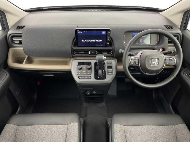 ホンダ フリード ハイブリット e:HEV AIR EX 鹿児島県 2025(令7)年 0.1千km メテオロイドグレーメタリック 登録済未使用車/2列目キャプテンシート/ホンダセンシング/●衝突軽減ブレーキ（CMBS）/●先行車発進お知らせ機能/●歩行者事故低減ステアリング/●路外逸脱抑制機能/●標識認識機能/●渋滞追従機能付アダプティブクルーズコントロール（ACC）/●車線維持支援システム（LKAS）/●誤発進抑制機能/●後方誤発進抑制機能/●近距離衝突軽減ブレーキ/●急アクセル抑制機能/●前後コーナーセンサー/●パーキングセンサーシステム/コンフォートビューパッケージ/純正9インチナビ/・Bluetooth・フルセグTV/バックカメラ/両側パワースライドドア/革巻きステアリング/LEDヘッドランプ/フォグランプ/オートライト/スマートキー＆プッシュスタート/スペアキー/電動格納ミラー/ルーフレール/純正15インチAW/保証書/取扱説明書