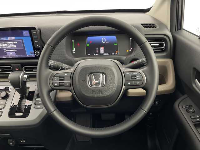 ホンダ フリード ハイブリット e:HEV AIR EX 鹿児島県 2025(令7)年 0.1千km メテオロイドグレーメタリック 登録済未使用車/2列目キャプテンシート/ホンダセンシング/●衝突軽減ブレーキ（CMBS）/●先行車発進お知らせ機能/●歩行者事故低減ステアリング/●路外逸脱抑制機能/●標識認識機能/●渋滞追従機能付アダプティブクルーズコントロール（ACC）/●車線維持支援システム（LKAS）/●誤発進抑制機能/●後方誤発進抑制機能/●近距離衝突軽減ブレーキ/●急アクセル抑制機能/●前後コーナーセンサー/●パーキングセンサーシステム/コンフォートビューパッケージ/純正9インチナビ/・Bluetooth・フルセグTV/バックカメラ/両側パワースライドドア/革巻きステアリング/LEDヘッドランプ/フォグランプ/オートライト/スマートキー＆プッシュスタート/スペアキー/電動格納ミラー/ルーフレール/純正15インチAW/保証書/取扱説明書