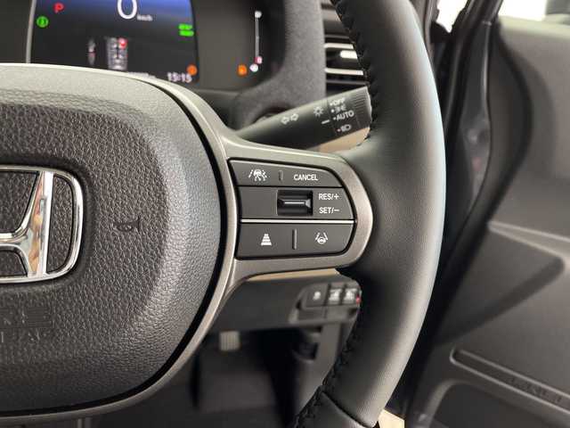 ホンダ フリード ハイブリット e:HEV AIR EX 鹿児島県 2025(令7)年 0.1千km メテオロイドグレーメタリック 登録済未使用車/2列目キャプテンシート/ホンダセンシング/●衝突軽減ブレーキ（CMBS）/●先行車発進お知らせ機能/●歩行者事故低減ステアリング/●路外逸脱抑制機能/●標識認識機能/●渋滞追従機能付アダプティブクルーズコントロール（ACC）/●車線維持支援システム（LKAS）/●誤発進抑制機能/●後方誤発進抑制機能/●近距離衝突軽減ブレーキ/●急アクセル抑制機能/●前後コーナーセンサー/●パーキングセンサーシステム/コンフォートビューパッケージ/純正9インチナビ/・Bluetooth・フルセグTV/バックカメラ/両側パワースライドドア/革巻きステアリング/LEDヘッドランプ/フォグランプ/オートライト/スマートキー＆プッシュスタート/スペアキー/電動格納ミラー/ルーフレール/純正15インチAW/保証書/取扱説明書