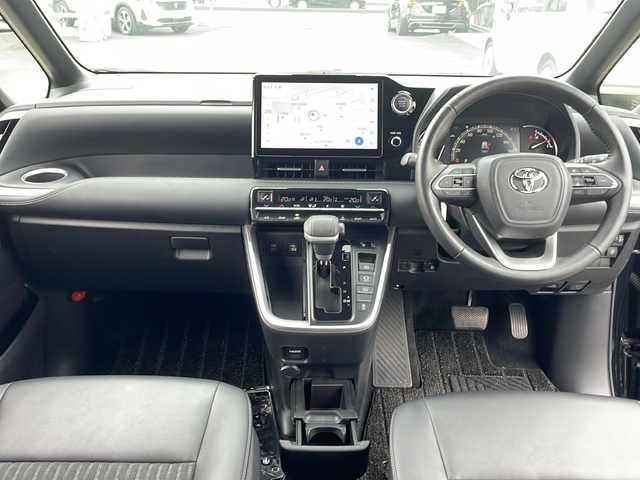 トヨタ ノア S－Z 東京都 2023(令5)年 2万km アティチュードブラックマイカ Toyota Safety Sense/メモリナビ/フルセグテレビ/パノラミックビューモニター/アドバンスドパーク/プッシュスタート/両側パワースライドドア/ハーフレザーシート/ETC2.0/純正17インチアルミ