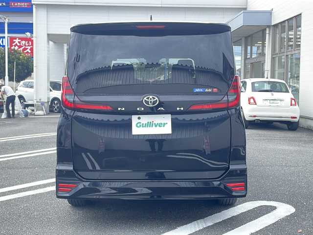 トヨタ ノア S－Z 東京都 2023(令5)年 2万km アティチュードブラックマイカ Toyota Safety Sense/メモリナビ/フルセグテレビ/パノラミックビューモニター/アドバンスドパーク/プッシュスタート/両側パワースライドドア/ハーフレザーシート/ETC2.0/純正17インチアルミ