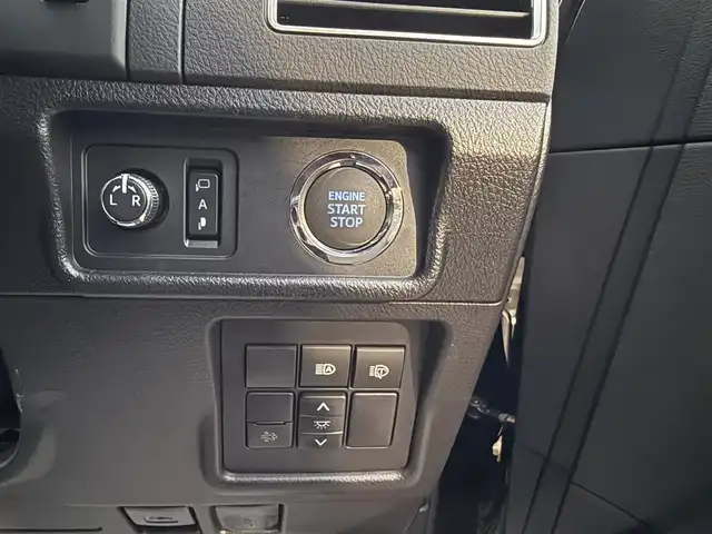 トヨタ ランドクルーザー プラド TX Lパッケージ マットブラED 香川県 2023(令5)年 1.7万km ブラック ワンオーナー/純正9インチナビ/フルセグ/CD/DVD/Bluetooth/バックカメラ/サンルーフ/黒革シート/前席パワーシート/シートヒータ―/シートベンチレーション/純正18インチアルミ/トヨタセーフティセンス/クリアランスソナー/レーダークルーズ/3列目電動格納シート/ビルトイETC