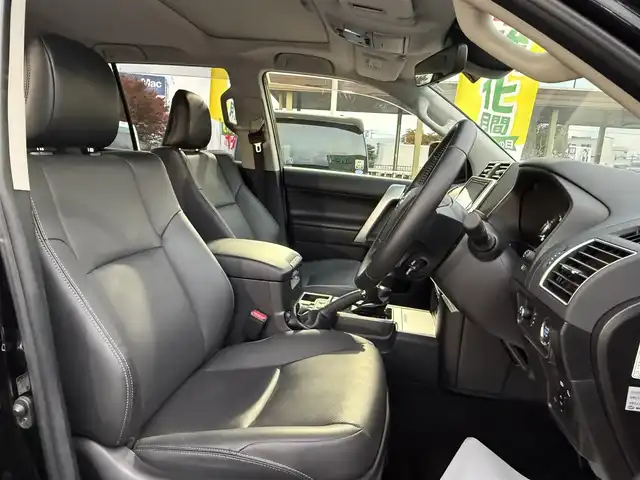トヨタ ランドクルーザー プラド TX Lパッケージ マットブラED 香川県 2023(令5)年 1.7万km ブラック ワンオーナー/純正9インチナビ/フルセグ/CD/DVD/Bluetooth/バックカメラ/サンルーフ/黒革シート/前席パワーシート/シートヒータ―/シートベンチレーション/純正18インチアルミ/トヨタセーフティセンス/クリアランスソナー/レーダークルーズ/3列目電動格納シート/ビルトイETC