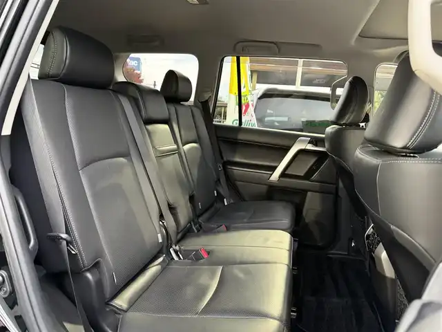 トヨタ ランドクルーザー プラド TX Lパッケージ マットブラED 香川県 2023(令5)年 1.7万km ブラック ワンオーナー/純正9インチナビ/フルセグ/CD/DVD/Bluetooth/バックカメラ/サンルーフ/黒革シート/前席パワーシート/シートヒータ―/シートベンチレーション/純正18インチアルミ/トヨタセーフティセンス/クリアランスソナー/レーダークルーズ/3列目電動格納シート/ビルトイETC