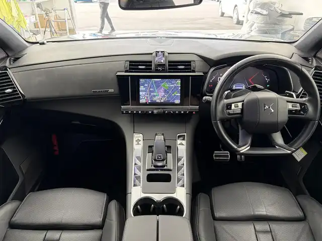 ＤＳオートモビル ＤＳ７ クロスバック グランシック ブルーHDi 愛知県 2019(令1)年 6.2万km ノアールペルラネラ サンルーフ/純正ナビ/　・フルセグTV/　・AM/FM/　・Bluetooth /　・USB/　・iPod/BRM製アナログ時計/アダプティブクルーズコントロール/レーンキープアシスト/ブラインドスポットアシスト/レザーシート/パワーシート/シートヒーター/シートクーラー/本革ステアリング/パワーバックドア/純正20インチAW/ETC/スマートキー