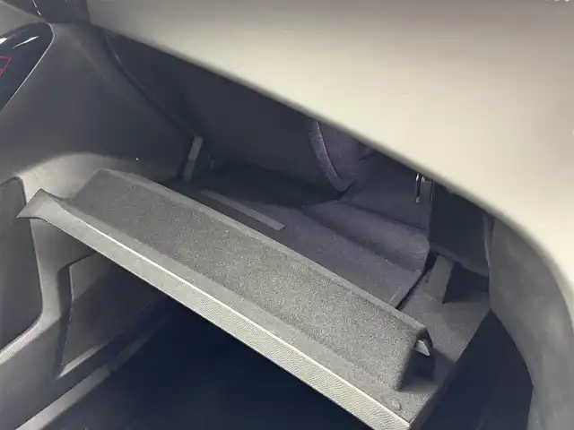 ＤＳオートモビル ＤＳ７ クロスバック グランシック ブルーHDi 愛知県 2019(令1)年 6.2万km ノアールペルラネラ サンルーフ/純正ナビ/　・フルセグTV/　・AM/FM/　・Bluetooth /　・USB/　・iPod/BRM製アナログ時計/アダプティブクルーズコントロール/レーンキープアシスト/ブラインドスポットアシスト/レザーシート/パワーシート/シートヒーター/シートクーラー/本革ステアリング/パワーバックドア/純正20インチAW/ETC/スマートキー