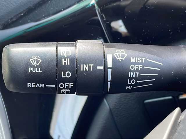 トヨタ アルファード 240S 岐阜県 2013(平25)年 7.6万km ホワイトパールクリスタルシャイン 禁煙車/アルパインナビ/フルセグTV/モデリスタエアロ/クリアランスソナー/両側パワースライドドア/フリップダウンモニター/前後コーナーセンサー/nanoe/3列シート/オットマン/カーテンエアバッグ/前後ドライブレコーダー/ビルトインETC/ローダウン/LEDウェルカムライト/社外マフラーカッター/純正アルミホイール/純正フロアマット/ドアバイザー/プッシュスタート/スマートキー/スペアキー/純正積込