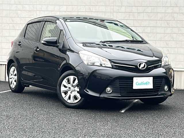 トヨタ ヴィッツ U 千葉県 2014(平26)年 6.4万km ブラックマイカ 社外メモリナビ【AVN137MW】/ワンセグTV/CD/AM/FM/バックカメラ/運転席シートヒーター/ETC/アイドリングストップ/ステアリングスイッチ/スマートキー/純正フロアマット