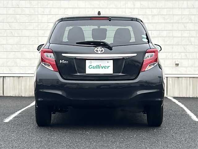 トヨタ ヴィッツ U 千葉県 2014(平26)年 6.4万km ブラックマイカ 社外メモリナビ【AVN137MW】/ワンセグTV/CD/AM/FM/バックカメラ/運転席シートヒーター/ETC/アイドリングストップ/ステアリングスイッチ/スマートキー/純正フロアマット