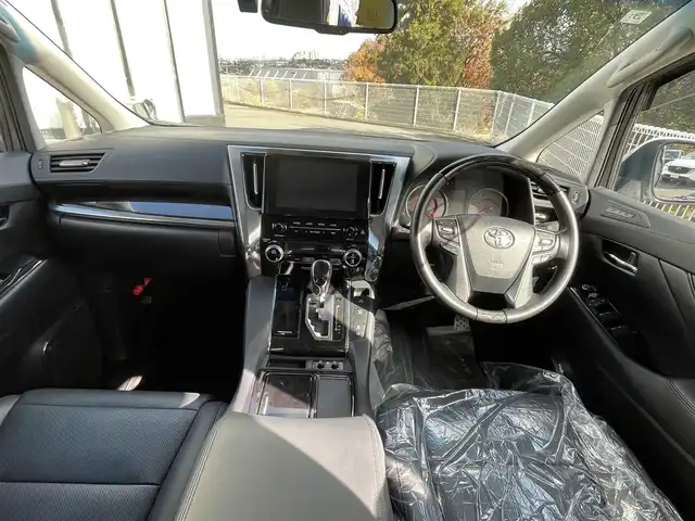 トヨタ アルファード S Cパッケージ 大阪府 2022(令4)年 3.9万km ホワイトパールクリスタルシャイン 純正９インチディスプレイオーディオナビ　/バックカメラ　/前ドライブレコーダー　/両側パワースライドドア　/ＥＴＣ２．０　/ツインムーンルーフ　/純正フリップダウンモニター/パワーバックドア/AC100V/レーダークルーズコントロール/コーナーセンサー/ワンオーナー　/パワーシート　/シートヒーター　/ステアリングヒーター/エアシート　/オットマン/純正フロアマット/３眼ＬＥＤヘッド/シーケンシャルターンランプ/純正18インチAW/ナビ説・取説/スマートキー