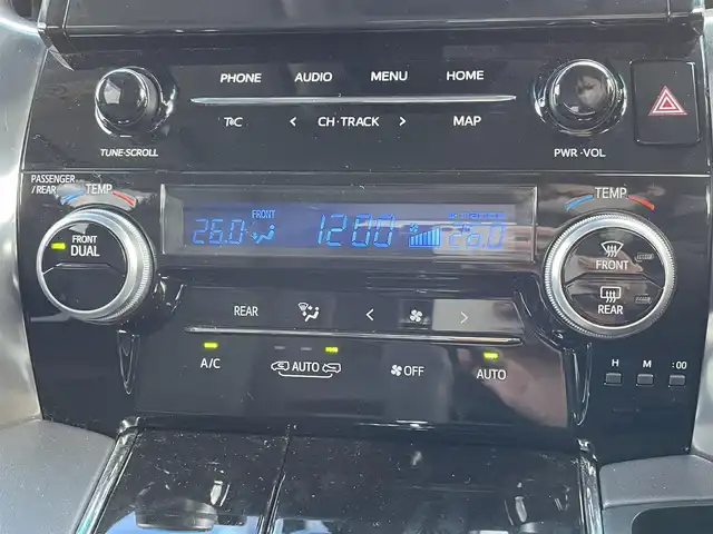 トヨタ アルファード S Cパッケージ 大阪府 2022(令4)年 3.9万km ホワイトパールクリスタルシャイン 純正９インチディスプレイオーディオナビ　/バックカメラ　/前ドライブレコーダー　/両側パワースライドドア　/ＥＴＣ２．０　/ツインムーンルーフ　/純正フリップダウンモニター/パワーバックドア/AC100V/レーダークルーズコントロール/コーナーセンサー/ワンオーナー　/パワーシート　/シートヒーター　/ステアリングヒーター/エアシート　/オットマン/純正フロアマット/３眼ＬＥＤヘッド/シーケンシャルターンランプ/純正18インチAW/ナビ説・取説/スマートキー