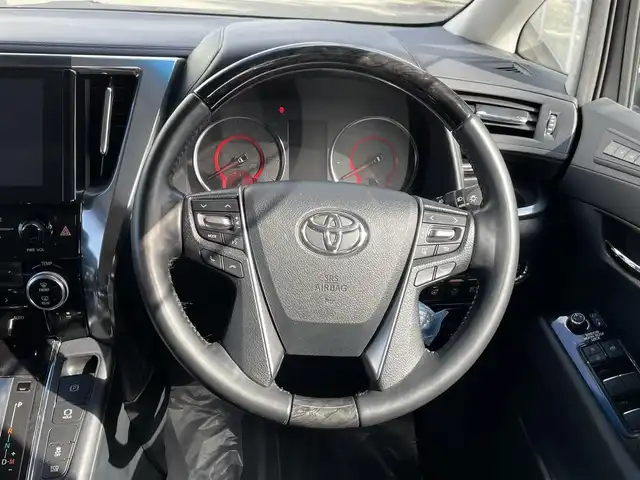 トヨタ アルファード S Cパッケージ 大阪府 2022(令4)年 3.9万km ホワイトパールクリスタルシャイン 純正９インチディスプレイオーディオナビ　/バックカメラ　/前ドライブレコーダー　/両側パワースライドドア　/ＥＴＣ２．０　/ツインムーンルーフ　/純正フリップダウンモニター/パワーバックドア/AC100V/レーダークルーズコントロール/コーナーセンサー/ワンオーナー　/パワーシート　/シートヒーター　/ステアリングヒーター/エアシート　/オットマン/純正フロアマット/３眼ＬＥＤヘッド/シーケンシャルターンランプ/純正18インチAW/ナビ説・取説/スマートキー