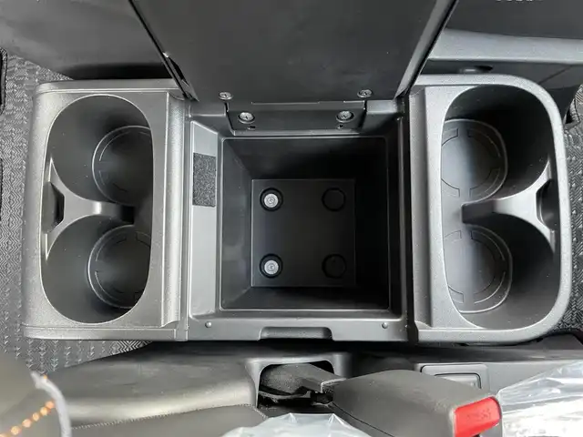 三菱 デリカＤ：５ ジャスパー 大阪府 2019(平31)年 4.5万km アイガーグレーM/ダイヤモンドブラックマイカ 社外ナビ /バックカメラ /４WD /ワンオーナー/AC100V/前ドライブレコーダー /ETC /両側パワースライドドア /ターボ /追従型クルーズコントロール/D席パワーシート /D/N席シートヒーター /パドルシフト /社外フロアマット/純正18インチAW /キセノンライト/保証書・取説