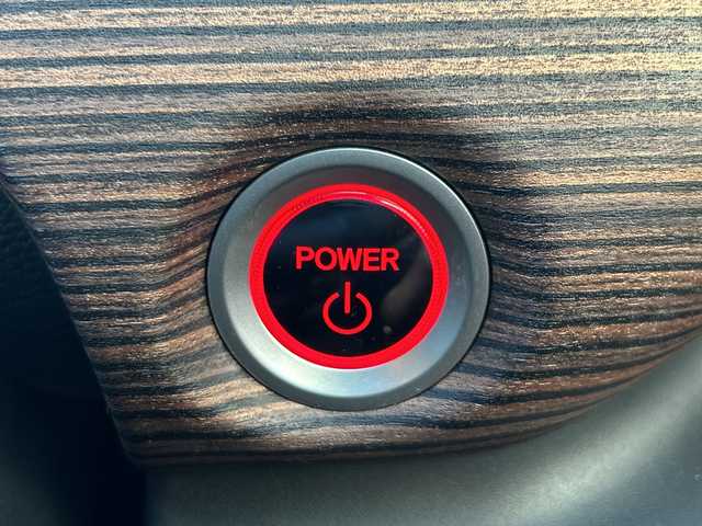 ホンダ フリード＋ ハイブリット クロスター ホンダセンシング 青森県 2022(令4)年 3.3万km スーパープラチナグレーメタリック 4WD/寒冷地仕様/純正9インチメモリナビ・フルセグTV/CD・DVD・Bluetooth・USB・SD・HDMI/バックカメラ/両側パワースライドドア/合皮コンビシート/前席シートヒーター/ホンダセンシング/衝突軽減ブレーキ/追従クルーズコントロール/車線維持支援システム/ドライブレコーダー/ワイパーデアイサー/ビルトインETC/後席ロールサンシェード/LEDヘッドライト/オートライト/LEDフォグランプ/純正15インチアルミ/シルバールーフレール