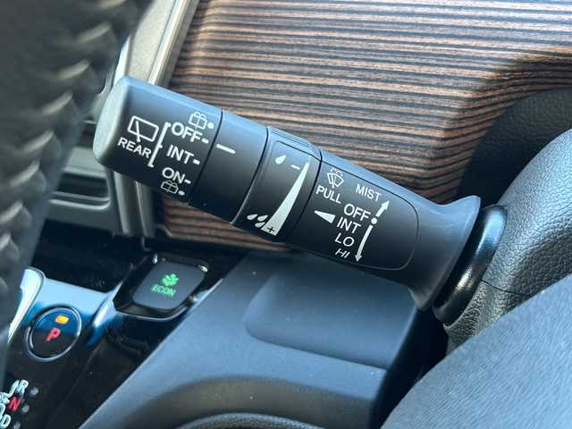 ホンダ フリード＋ ハイブリット クロスター ホンダセンシング 青森県 2022(令4)年 3.3万km スーパープラチナグレーメタリック 4WD/寒冷地仕様/純正9インチメモリナビ・フルセグTV/CD・DVD・Bluetooth・USB・SD・HDMI/バックカメラ/両側パワースライドドア/合皮コンビシート/前席シートヒーター/ホンダセンシング/衝突軽減ブレーキ/追従クルーズコントロール/車線維持支援システム/ドライブレコーダー/ワイパーデアイサー/ビルトインETC/後席ロールサンシェード/LEDヘッドライト/オートライト/LEDフォグランプ/純正15インチアルミ/シルバールーフレール