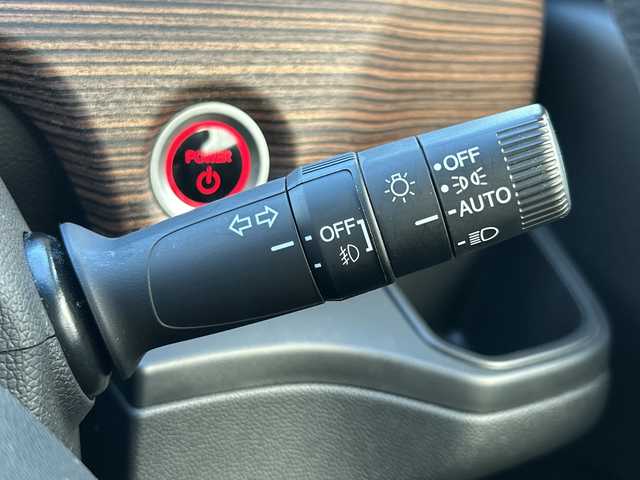 ホンダ フリード＋ ハイブリット クロスター ホンダセンシング 青森県 2022(令4)年 3.3万km スーパープラチナグレーメタリック 4WD/寒冷地仕様/純正9インチメモリナビ・フルセグTV/CD・DVD・Bluetooth・USB・SD・HDMI/バックカメラ/両側パワースライドドア/合皮コンビシート/前席シートヒーター/ホンダセンシング/衝突軽減ブレーキ/追従クルーズコントロール/車線維持支援システム/ドライブレコーダー/ワイパーデアイサー/ビルトインETC/後席ロールサンシェード/LEDヘッドライト/オートライト/LEDフォグランプ/純正15インチアルミ/シルバールーフレール