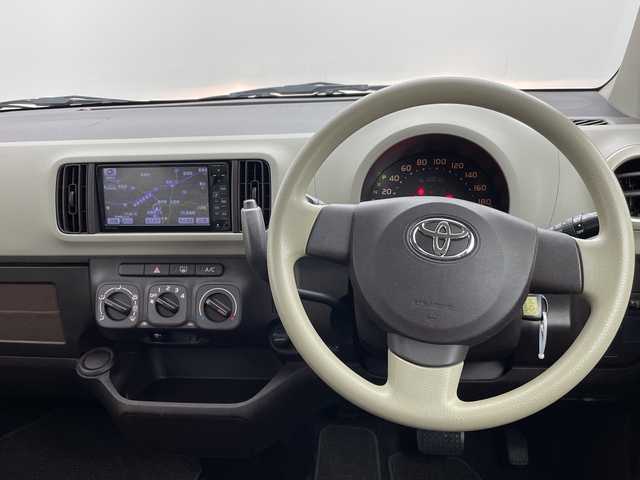 トヨタ パッソ プラスハナ Cパッケージ 群馬県 2011(平23)年 4.9万km キナコメタリック 純正SDナビ　バックカメラ　ワンセグＴＶ　キセノンヘッドライト　フォグランプ　エアコン　純正フロアマット　ヘッドライトリベライザー　リモコンキー　盗難防止装置　電動格納ミラー　ＡＢＳ　禁煙車