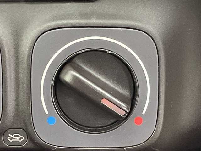 トヨタ パッソ プラスハナ Cパッケージ 群馬県 2011(平23)年 4.9万km キナコメタリック 純正SDナビ　バックカメラ　ワンセグＴＶ　キセノンヘッドライト　フォグランプ　エアコン　純正フロアマット　ヘッドライトリベライザー　リモコンキー　盗難防止装置　電動格納ミラー　ＡＢＳ　禁煙車