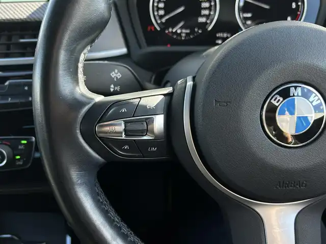 ＢＭＷ Ｘ２ xDrive 18d MスポーツX 東京都 2019(平31)年 5万km ゴールド ＨＵＤ　/純正ナビ　/バックカメラ　/アダプティブクルーズコントロール　/シートヒーター　/パーキングアシスト　/ＰＤＣ　/ＬＥＤヘッドライト　/オートライト　/純正１９インチＡＷ　/禁煙車　/電動リアゲート