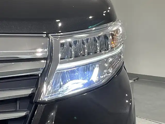 トヨタ ルーミー カスタムG 愛知県 2018(平30)年 7.5万km ブラックマイカメタリック 純正ＳＤナビ　/（AM/FM/SD/Bluetooth/フルセグTV）/両側パワースライドドア　/純正Fエアロ/バックカメラ　/ビルトインＥＴＣ　/ＬＥＤヘッドライト　/ドライブレコーダー　/トヨタスマートアシスト/　　-衝突軽減ブレーキ/　　-車線逸脱警報/　　-ふらつき警報/　　-先行車発進お知らせ/　　-オートマチックハイビーム/純正１４インチＡＷ　/クルーズコントロール　/純正フロアマット　/フォグランプ
