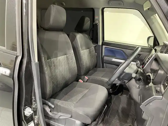 トヨタ ルーミー カスタムG 愛知県 2018(平30)年 7.5万km ブラックマイカメタリック 純正ＳＤナビ　/（AM/FM/SD/Bluetooth/フルセグTV）/両側パワースライドドア　/純正Fエアロ/バックカメラ　/ビルトインＥＴＣ　/ＬＥＤヘッドライト　/ドライブレコーダー　/トヨタスマートアシスト/　　-衝突軽減ブレーキ/　　-車線逸脱警報/　　-ふらつき警報/　　-先行車発進お知らせ/　　-オートマチックハイビーム/純正１４インチＡＷ　/クルーズコントロール　/純正フロアマット　/フォグランプ