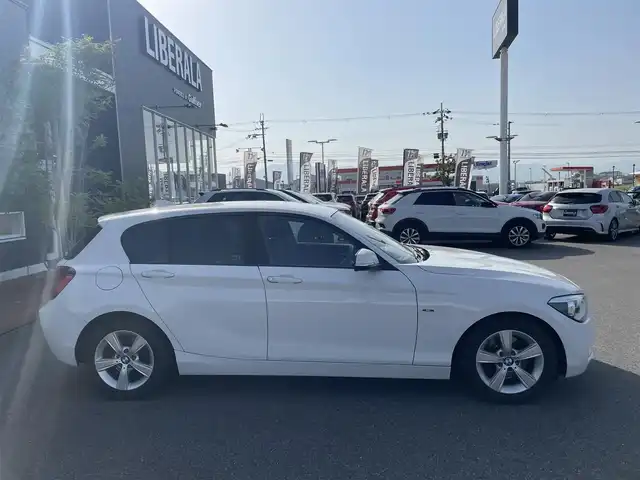 ＢＭＷ １１６ｉ スポーツ 滋賀県 2013(平25)年 7.5万km 白 前後ドラレコ(ルームミラータイプ)/16インチ社外アルミ＆スタッドレスタイヤ積み込み/社外ナビ/フルセグTV/AUX/キセノンヘッドライト/純正16インチAW/純正フロアマット