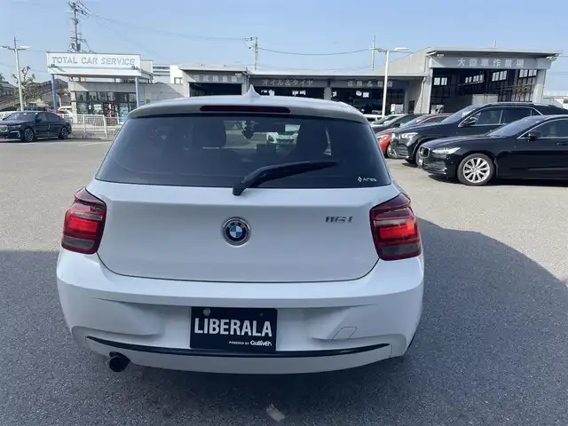 ＢＭＷ １１６ｉ スポーツ 滋賀県 2013(平25)年 7.5万km 白 前後ドラレコ(ルームミラータイプ)/16インチ社外アルミ＆スタッドレスタイヤ積み込み/社外ナビ/フルセグTV/AUX/キセノンヘッドライト/純正16インチAW/純正フロアマット