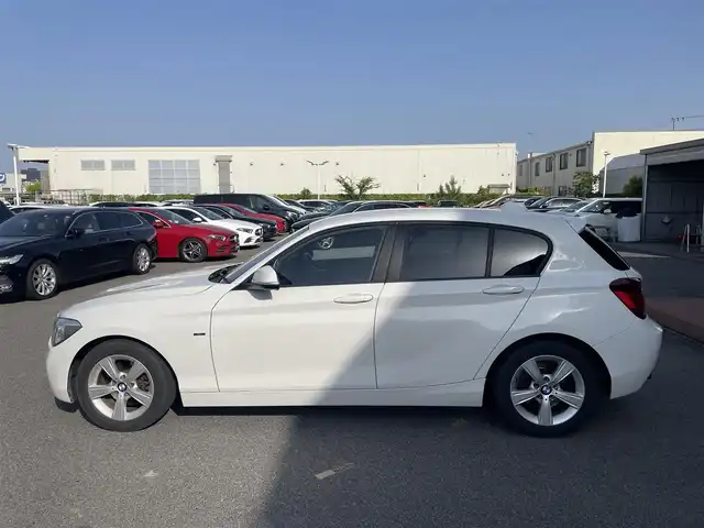 ＢＭＷ １１６ｉ スポーツ 滋賀県 2013(平25)年 7.5万km 白 前後ドラレコ(ルームミラータイプ)/16インチ社外アルミ＆スタッドレスタイヤ積み込み/社外ナビ/フルセグTV/AUX/キセノンヘッドライト/純正16インチAW/純正フロアマット