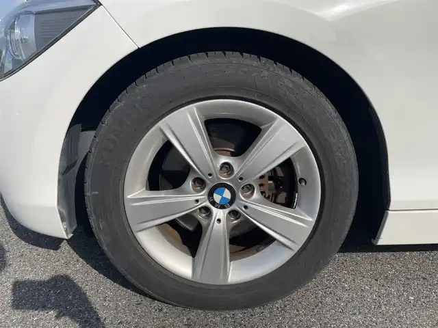 ＢＭＷ １１６ｉ スポーツ 滋賀県 2013(平25)年 7.5万km 白 前後ドラレコ(ルームミラータイプ)/16インチ社外アルミ＆スタッドレスタイヤ積み込み/社外ナビ/フルセグTV/AUX/キセノンヘッドライト/純正16インチAW/純正フロアマット