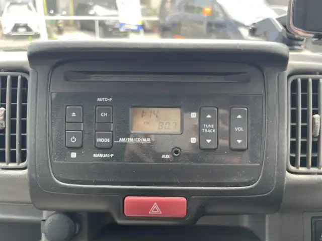 スズキ エブリイ JOINターボ 愛知県 2016(平28)年 7.3万km シルキーシルバーメタリック (株)IDOMが運営する【じしゃロン名古屋鳴海店】の自社ローン専用車両になりますこちらは現金またはオートローンご利用時の価格です。自社ローンご希望の方は別途その旨お申付け下さい/登録時72366km/ワンオーナー/ETC/純正オーディオ/電動格納ミラー/純正ドアバイザー/純正フロアマット/12V120W/保証書/取扱説明書