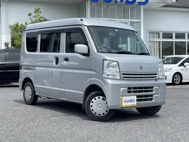 スズキ エブリイ JOINターボ 愛知県 2016(平28)年 7.3万km シルキーシルバーメタリック (株)IDOMが運営する【じしゃロン名古屋鳴海店】の自社ローン専用車両になりますこちらは現金またはオートローンご利用時の価格です。自社ローンご希望の方は別途その旨お申付け下さい/登録時72366km/ワンオーナー/ETC/純正オーディオ/電動格納ミラー/純正ドアバイザー/純正フロアマット/12V120W/保証書/取扱説明書