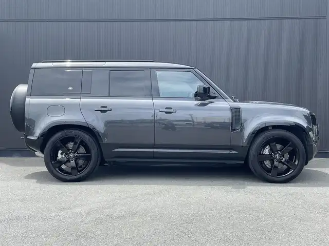 ランドローバー ランドローバー ディフェンダー 110XダイナミッHSE 静岡県 2024(令6)年 1.3万km ガンＭ ナビ/バックカメラ/アイドリングストップ/クルーズコントロール/パノラミックススライディングルーフ/プッシュスタート/ETC/ブラックパック/ベンチレーションシート/エアサスペンション/コントラストルーフ/メリディアンサウンド