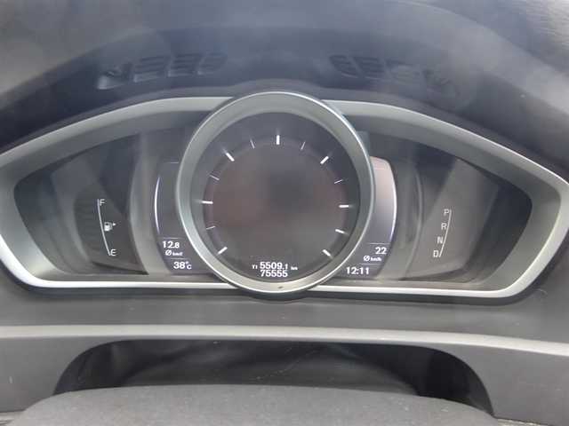 ボルボ Ｖ４０ D4 SE 静岡県 2016(平28)年 7.6万km フラメンコレッドメタリック 禁煙車/ワンオーナー/レザーパッケージ　白革シート/純正HDDナビ　CD/DVD/BT/HDD/USB/ステアリングリモコン/革巻きステアリング/電動格納ミラ-/パドルシフト/クルーズコントロール/純正フロアマット　ドアバイザー/ETC/HIDヘッドライト/オートライト/後方コーナーセンサー/前席パワーシート/前席シートヒーター/保証書/取扱説明書/スペアキー1本