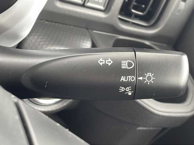 スズキ ハスラー HYBRID G 三重県 2020(令2)年 1.8万km ピュアホワイトP 純正8型ナビ/前席シートヒーター/衝突軽減ブレーキ/レーンキープアシスト/ステアリングリモコン/オートライト/LEDヘッドライト/コーナーセンサー/電動格納ミラー/禁煙車