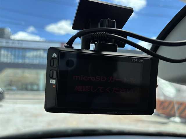 ルノー キャプチャー インテンス 京都府 2015(平27)年 7.6万km 黒Ⅱ 75470キロ/車検：令和8年7月30日有効期限/社外SDナビ/Bluetooth/フルセグTV/バックカメラ/ETC/クリアランスソナー/スマートカードキー2個/オートワイパー/保証書