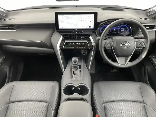 トヨタ ハリアー Z レザーパッケージ 富山県 2023(令5)年 0.2万km プラチナホワイトパールマイカ 純正ナビ(AM/FM/USB/BT/Miracast)/フルセグTV/JBLプレミアムサウンド/パノラミックビューモニター/モデリスタエアロ/パノラマサンルーフ/デジタルインナーミラー/レーダークルーズコントロール/プリクラッシュセーフティ/レーンキープアシスト/オートマチックハイビーム/LEDヘッドライト/クリアランスソナー/電動リアゲート/レザーシート/前席ベンチレーションシート/ビルトインＥＴＣ2.0/ステアリングヒーター/純正フロアマット/取扱説明書/保証書