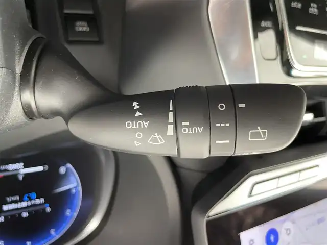 トヨタ ハリアー Z レザーパッケージ 富山県 2023(令5)年 0.2万km プラチナホワイトパールマイカ 純正ナビ(AM/FM/USB/BT/Miracast)/フルセグTV/JBLプレミアムサウンド/パノラミックビューモニター/モデリスタエアロ/パノラマサンルーフ/デジタルインナーミラー/レーダークルーズコントロール/プリクラッシュセーフティ/レーンキープアシスト/オートマチックハイビーム/LEDヘッドライト/クリアランスソナー/電動リアゲート/レザーシート/前席ベンチレーションシート/ビルトインＥＴＣ2.0/ステアリングヒーター/純正フロアマット/取扱説明書/保証書