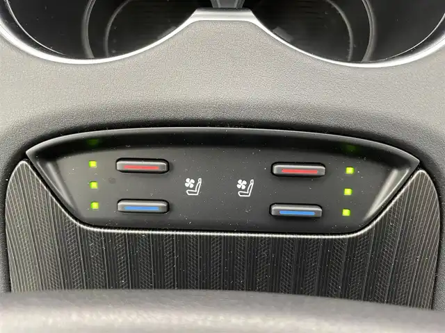 トヨタ ハリアー Z レザーパッケージ 富山県 2023(令5)年 0.2万km プラチナホワイトパールマイカ 純正ナビ(AM/FM/USB/BT/Miracast)/フルセグTV/JBLプレミアムサウンド/パノラミックビューモニター/モデリスタエアロ/パノラマサンルーフ/デジタルインナーミラー/レーダークルーズコントロール/プリクラッシュセーフティ/レーンキープアシスト/オートマチックハイビーム/LEDヘッドライト/クリアランスソナー/電動リアゲート/レザーシート/前席ベンチレーションシート/ビルトインＥＴＣ2.0/ステアリングヒーター/純正フロアマット/取扱説明書/保証書