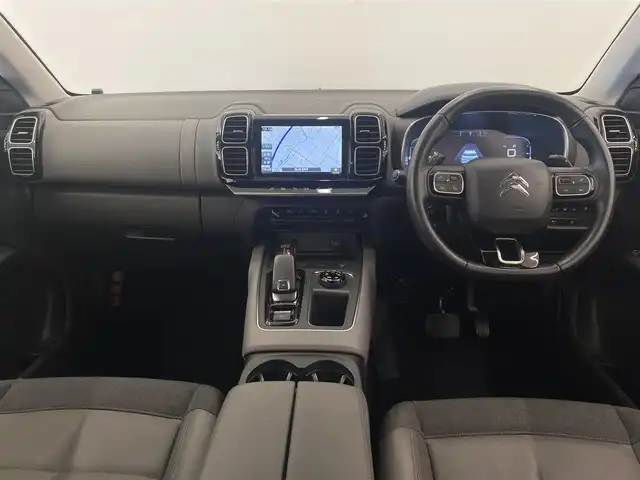シトロエン シトロエン Ｃ５ エアクロス シャイン ブルーHDi 岡山県 2020(令2)年 5.3万km グレーＭⅡ 純正メモリーナビ/フルセグTV/Rカメラ/左サイドカメラ/パワーテールゲート/合皮コンビシート/PDC/パワーシート（D）/パーキングアシスト/ワイヤレスチャージ/アップルカープレイ/USB/フルセグTV/ACC/インテリジェントハイビーム/アクティブセーフティーブレーキ/トラフィックサインインフォメーション/BSM/疲労検知システム/アンビエンスライト/ETC/ディレクショナルヘッドライト/ヒルディセントコントロール/走行モード