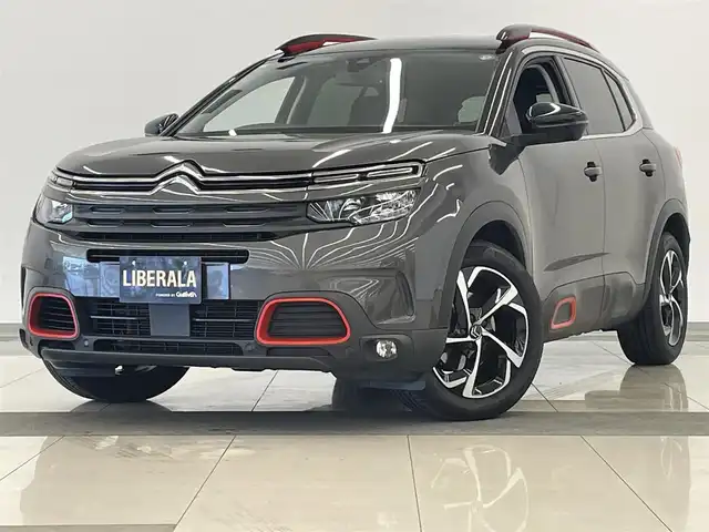シトロエン シトロエン Ｃ５ エアクロス シャイン ブルーHDi 岡山県 2020(令2)年 5.3万km グレーＭⅡ 純正メモリーナビ/フルセグTV/Rカメラ/左サイドカメラ/パワーテールゲート/合皮コンビシート/PDC/パワーシート（D）/パーキングアシスト/ワイヤレスチャージ/アップルカープレイ/USB/フルセグTV/ACC/インテリジェントハイビーム/アクティブセーフティーブレーキ/トラフィックサインインフォメーション/BSM/疲労検知システム/アンビエンスライト/ETC/ディレクショナルヘッドライト/ヒルディセントコントロール/走行モード
