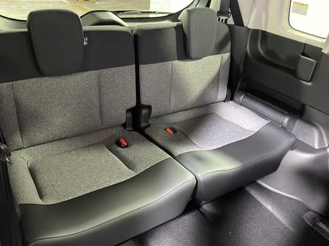 ホンダ フリード ハイブリット e:HEV AIR EX 広島県 2025(令7)年 0.1千km メテオロイドグレーメタリック 登録済未使用車/純正９型ナビ/・ＣａｒＰｌａｙ/・android auto/・フルセグテレビ/バックカメラ/レーダークルーズコントロール/シートヒーターD+N/両側パワースライドドア/ハーフレザー/コーナーセンサー　　/ブラインドスポットモニター/スペアキー