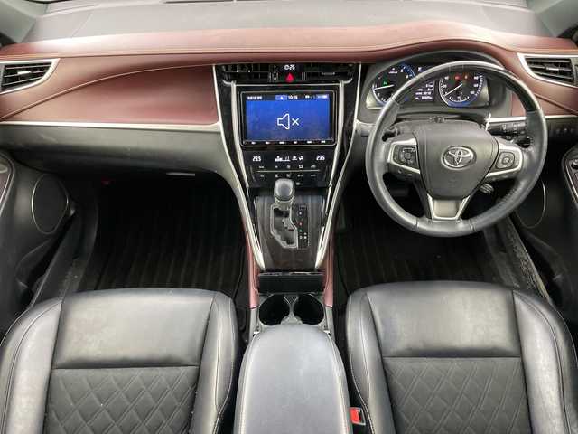 トヨタ ハリアー プレミアム 愛知県 2019(平31)年 8.6万km ホワイトパールクリスタルシャイン 禁煙車/純正9インチナビ/（CD/DVD/Bluetooth/フルセグTV/SD)/バックカメラ/トヨタセーフティセンス/・プリクラッシュセーフティ/・レーンディパーチャーアラート/・レーダークルーズコントロール/・オートマチックハイビーム/・インテリジェントクリアランスソナー/ETC/前後ドライブレコーダー/ハーフレザーシート/運転席パワーシート/パワーバックドア/アイドリングストップ/純正18インチアルミホイール/スマートキー/スペアキー1本/カードキー有/プッシュスタート/LEDヘッドライト/フロントフォグランプ/オートライト/純正フロアマット/横滑り防止装置