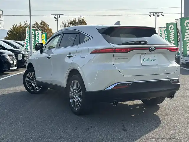 トヨタ ハリアー Z 奈良県 2021(令3)年 4.3万km ホワイトパールクリスタルシャイン パノラマムーンルーフ/純正12.3インチディスプレイオーディオ/（TV/BT/AppleCarPlay/AndroidAuto）/JBLプレミアムサウンドシステム/レーダークルーズコントロール/バックカメラ/ブラインドスポットモニター/前後コーナーセンサー/プリクラッシュセーフティ/レーンキープアシスト/パワーバックドア/ハーフレザーシート/運転席パワーシート/ヘッドアップディスプレイ/デジタルインナーミラー/ETC2.0/前方ドライブレコーダー/純正19インチAW