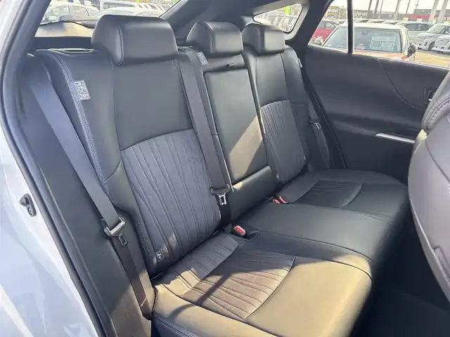 トヨタ ハリアー Z 奈良県 2021(令3)年 4.3万km ホワイトパールクリスタルシャイン パノラマムーンルーフ/純正12.3インチディスプレイオーディオ/（TV/BT/AppleCarPlay/AndroidAuto）/JBLプレミアムサウンドシステム/レーダークルーズコントロール/バックカメラ/ブラインドスポットモニター/前後コーナーセンサー/プリクラッシュセーフティ/レーンキープアシスト/パワーバックドア/ハーフレザーシート/運転席パワーシート/ヘッドアップディスプレイ/デジタルインナーミラー/ETC2.0/前方ドライブレコーダー/純正19インチAW