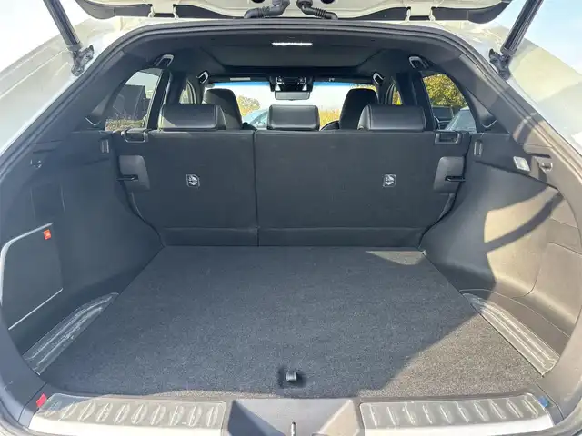 トヨタ ハリアー Z 奈良県 2021(令3)年 4.3万km ホワイトパールクリスタルシャイン パノラマムーンルーフ/純正12.3インチディスプレイオーディオ/（TV/BT/AppleCarPlay/AndroidAuto）/JBLプレミアムサウンドシステム/レーダークルーズコントロール/バックカメラ/ブラインドスポットモニター/前後コーナーセンサー/プリクラッシュセーフティ/レーンキープアシスト/パワーバックドア/ハーフレザーシート/運転席パワーシート/ヘッドアップディスプレイ/デジタルインナーミラー/ETC2.0/前方ドライブレコーダー/純正19インチAW