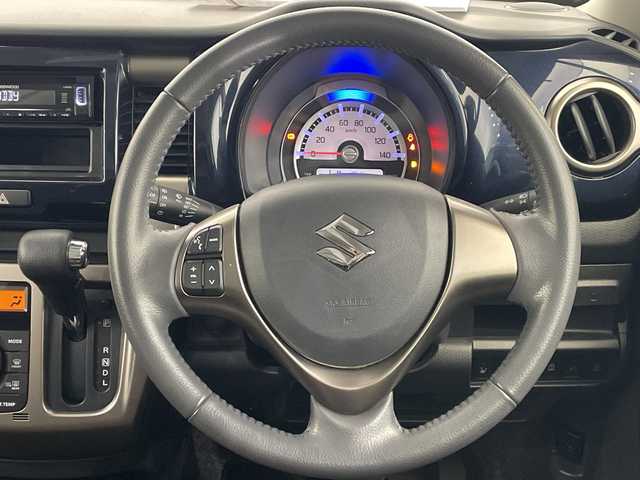 スズキ ハスラー Jスタイル Ⅲ 栃木県 2018(平30)年 2.2万km ブレイブカーキパール/スチールシルバー スズキセーフティサポート/禁煙車/ルーフレール/前席シートヒーター/HIDヘッドライト/ドラレコ/純正アルミホイール/ハーフレザーシート/プッシュスタート/スマートキー/オートライト/HIDヘッドライト/横滑り防止装置/フォグランプ/ドアバイザー/アイドリングストップ/革巻きステアリング/社外フロアマット