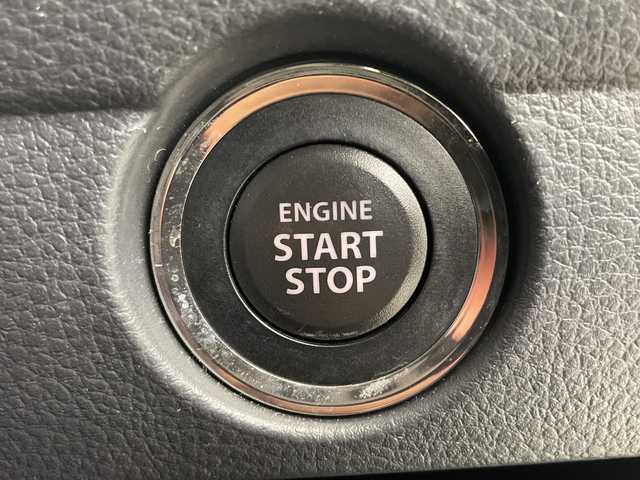 スズキ ハスラー Jスタイル Ⅲ 栃木県 2018(平30)年 2.2万km ブレイブカーキパール/スチールシルバー スズキセーフティサポート/禁煙車/ルーフレール/前席シートヒーター/HIDヘッドライト/ドラレコ/純正アルミホイール/ハーフレザーシート/プッシュスタート/スマートキー/オートライト/HIDヘッドライト/横滑り防止装置/フォグランプ/ドアバイザー/アイドリングストップ/革巻きステアリング/社外フロアマット