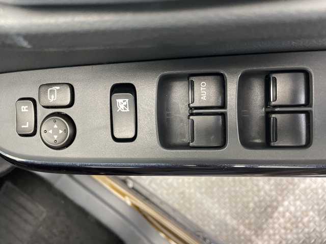 スズキ ハスラー Jスタイル Ⅲ 栃木県 2018(平30)年 2.2万km ブレイブカーキパール/スチールシルバー スズキセーフティサポート/禁煙車/ルーフレール/前席シートヒーター/HIDヘッドライト/ドラレコ/純正アルミホイール/ハーフレザーシート/プッシュスタート/スマートキー/オートライト/HIDヘッドライト/横滑り防止装置/フォグランプ/ドアバイザー/アイドリングストップ/革巻きステアリング/社外フロアマット