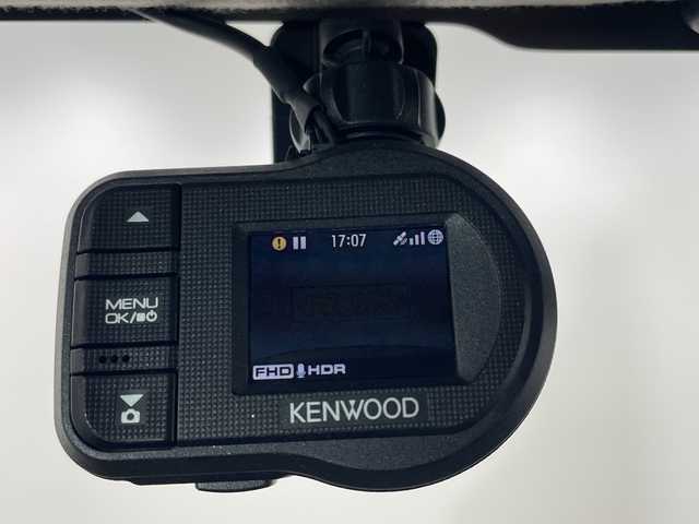 スズキ ハスラー Jスタイル Ⅲ 栃木県 2018(平30)年 2.2万km ブレイブカーキパール/スチールシルバー スズキセーフティサポート/禁煙車/ルーフレール/前席シートヒーター/HIDヘッドライト/ドラレコ/純正アルミホイール/ハーフレザーシート/プッシュスタート/スマートキー/オートライト/HIDヘッドライト/横滑り防止装置/フォグランプ/ドアバイザー/アイドリングストップ/革巻きステアリング/社外フロアマット